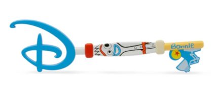 Disney Toy Story 4 Forky and Karen Beverly Collectible Key Set - Image 3